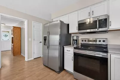 250 Fossil Point Court, Wilmington, IL 60481 - Photo 18
