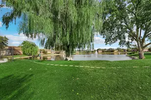 9381 Bay Colony Dr, Des Plaines, IL 60016 - Photo 16
