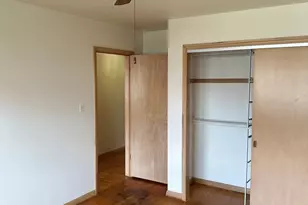 5636 W Sunnyside Ave, Chicago, IL 60630 - Photo 12