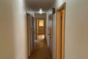 5636 W Sunnyside Ave, Chicago, IL 60630 - Photo 6