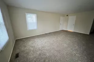 2019 Oak St, Saint Charles, IL 60174 - Photo 2