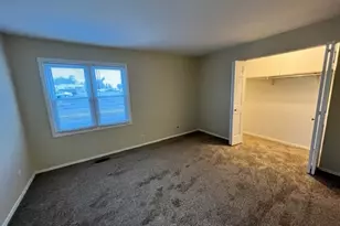 2019 Oak St, Saint Charles, IL 60174 - Photo 6
