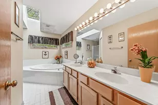 275 Farmhill Dr, Algonquin, IL 60102 - Photo 20