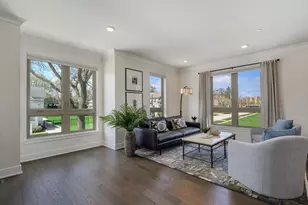 37 S Chestnut Ave, Arlington Heights, IL 60005 - Photo 4