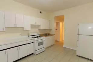 953 N Hoyne Ave, Chicago, IL 60622 - Photo 2