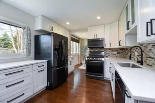 1112 N Old Bridge Rd, Palatine, IL 60067 - Photo 10