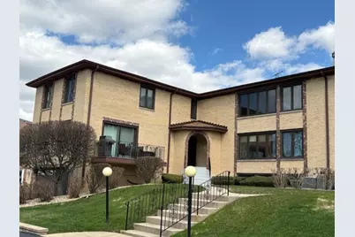 10355 Parkside Avenue #04, Oak Lawn, IL 60453 - Photo 2