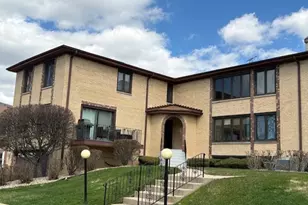 10355 Parkside Ave, Oak Lawn, IL 60453 - Photo 2