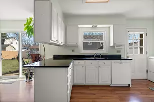 251 Clearmont Dr, Elk Grove Village, IL 60007 - Photo 4