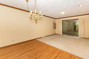 3407 41st St, Moline, IL 61265 - Photo 8