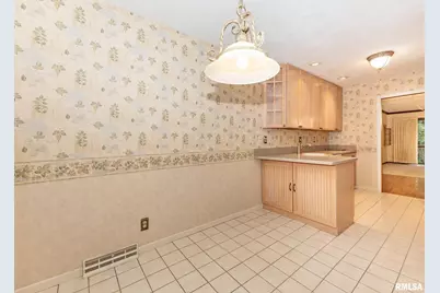 3407 41st Street #0, Moline, IL 61265 - Photo 6