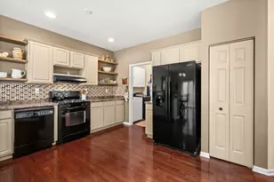 629 Buckboard Ln, Sycamore, IL 60178 - Photo 10