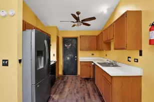115 N McAree Rd, Waukegan, IL 60085 - Photo 12