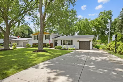 586 Aztec Drive, Carol Stream, IL 60188 - Photo 4
