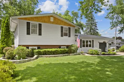 586 Aztec Drive, Carol Stream, IL 60188 - Photo 2