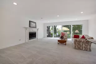 586 Aztec Dr, Carol Stream, IL 60188 - Photo 12