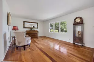 586 Aztec Dr, Carol Stream, IL 60188 - Photo 6