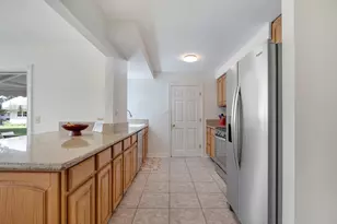 586 Aztec Dr, Carol Stream, IL 60188 - Photo 10