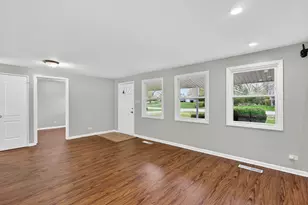4540 181st Pl, Country Club Hills, IL 60478 - Photo 4