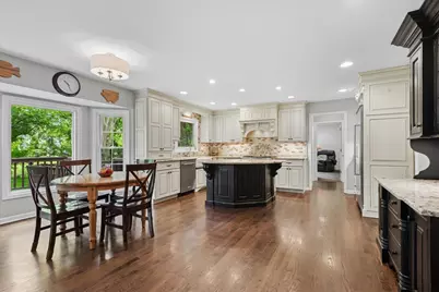 3002 Easton Place, Saint Charles, IL 60175 - Photo 8