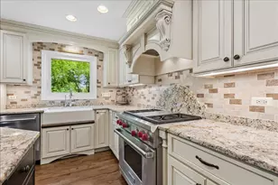 3002 Easton Pl, Saint Charles, IL 60175 - Photo 10