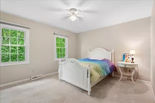 3002 Easton Pl, Saint Charles, IL 60175 - Photo 20