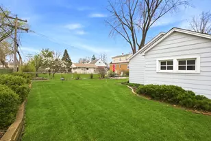 221 S Michigan Ave, Addison, IL 60101 - Photo 24