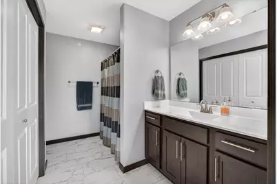 440 E Franklin Street #204, Eldridge, IA 52748 - Photo 20