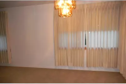 9054 Bennett Avenue #2, Skokie, IL 60203 - Photo 4