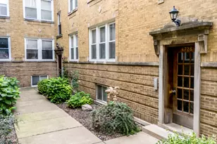 4728 N Kenneth Ave, Chicago, IL 60630 - Photo 4