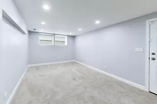 3848 W Sunnyside Ave, Chicago, IL 60625 - Photo 20