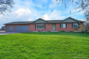 1513 Deerpass Rd, Marengo, IL 60152 - Photo 4