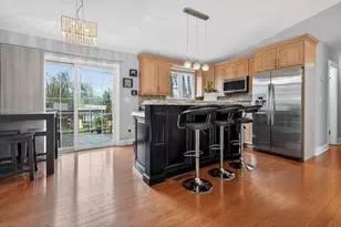 22W630 Armitage Ave, Glen Ellyn, IL 60137 - Photo 8