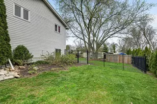 22W630 Armitage Ave, Glen Ellyn, IL 60137 - Photo 46