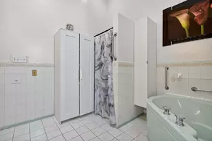 22W630 Armitage Ave, Glen Ellyn, IL 60137 - Photo 24