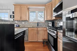 22W630 Armitage Ave, Glen Ellyn, IL 60137 - Photo 6