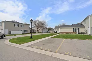 1220 Cove Dr, Prospect Heights, IL 60070 - Photo 24