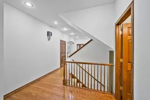 9746 Merrimac Ave, Oak Lawn, IL 60453 - Photo 14
