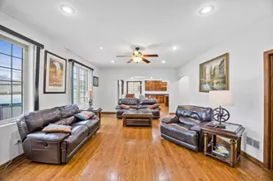 9746 Merrimac Ave, Oak Lawn, IL 60453 - Photo 10