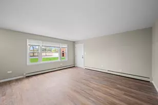 1101 Holiday Ln, Des Plaines, IL 60016 - Photo 6