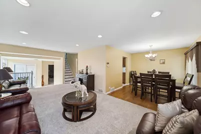 8918 S Francisco Avenue, Evergreen Park, IL 60805 - Photo 10