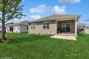 6813 Cobble Spgs Ln, Wonder Lake, IL 60097 - Photo 14