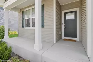 6813 Cobble Spgs Ln, Wonder Lake, IL 60097 - Photo 2