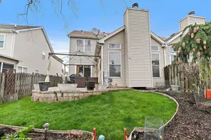 910 Cynthia Ln, Lake in the Hills, IL 60156 - Photo 24