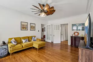 801 Hinman Ave, Evanston, IL 60202 - Photo 12