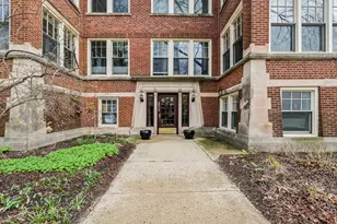801 Hinman Ave, Evanston, IL 60202 - Photo 2