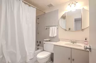 175 E Delaware Pl, Chicago, IL 60611 - Photo 12