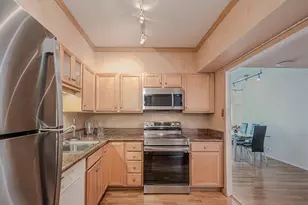 175 E Delaware Pl, Chicago, IL 60611 - Photo 4