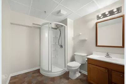 1870 Hampshire Drive, Hoffman Estates, IL 60192 - Photo 16