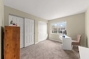 1240 Sandpiper Ct, Grayslake, IL 60030 - Photo 22